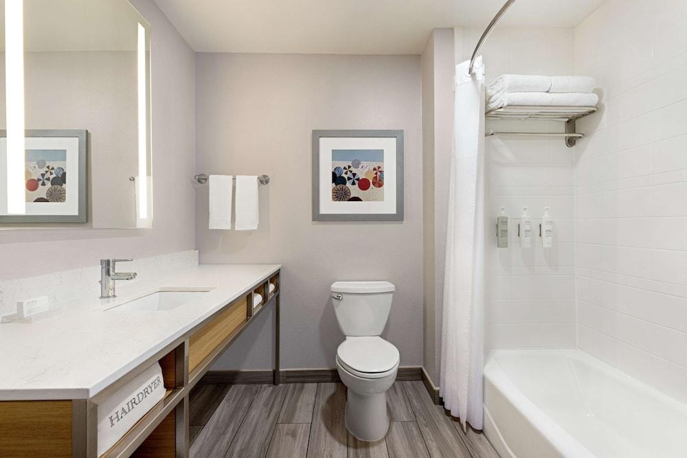 Hilton Garden Inn South Padre Island Beachfront photo 19