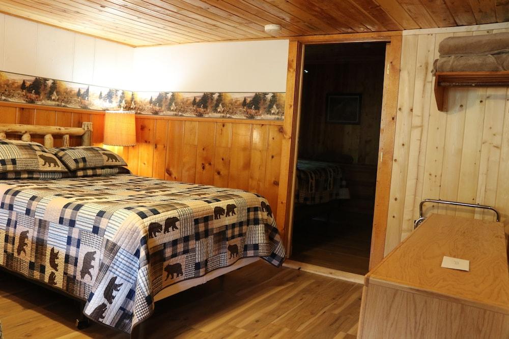 Creekside Lodge at Yellowstone photo 36
