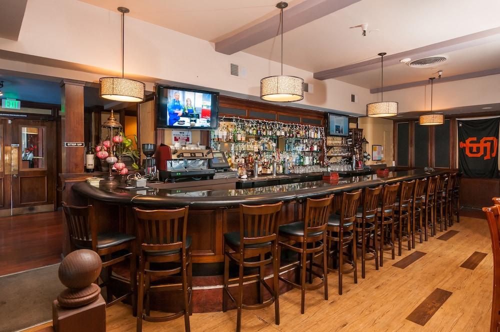The Pickwick Hotel photo 19