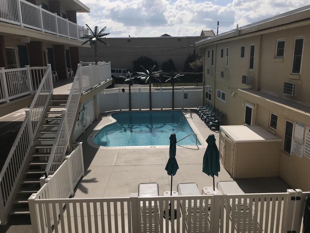 Seahorse Inn photo 20