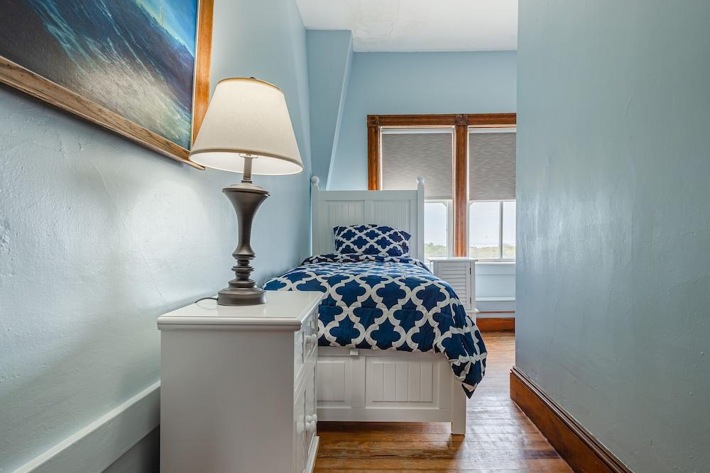 Narragansett Inn photo 53