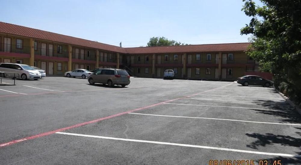 Taylor village inn and suites photo 25