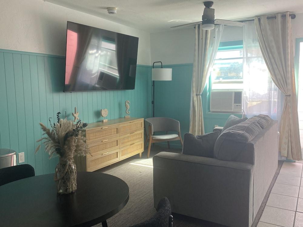 Oasis Palms photo 25