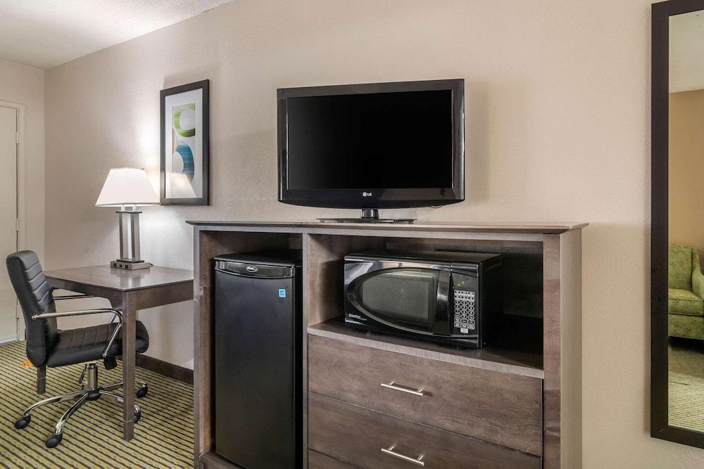 Quality Inn McDonough Atlanta South photo 20
