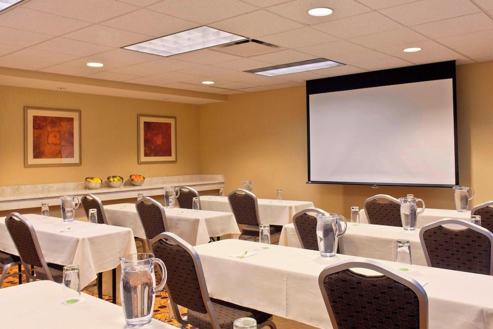 Courtyard by Marriott Newburgh Stewart Airport photo 33