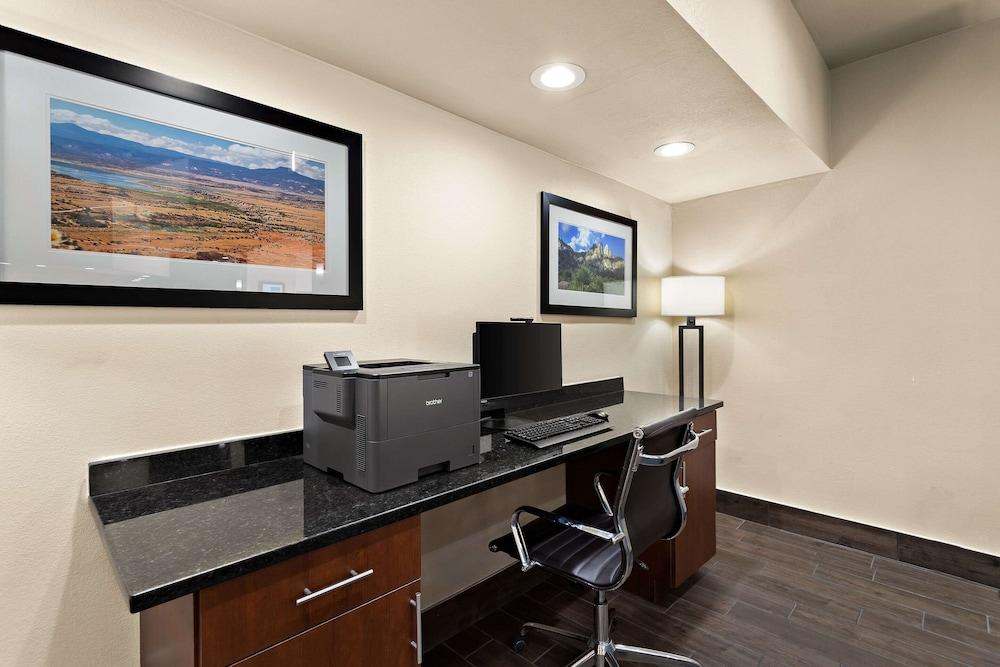 Comfort Suites University Las Cruces photo 36