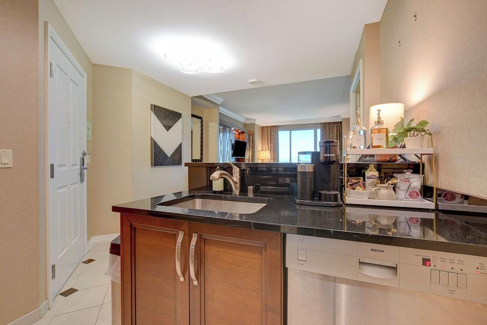 Suite Hub LV at Signature Sphere View photo 49