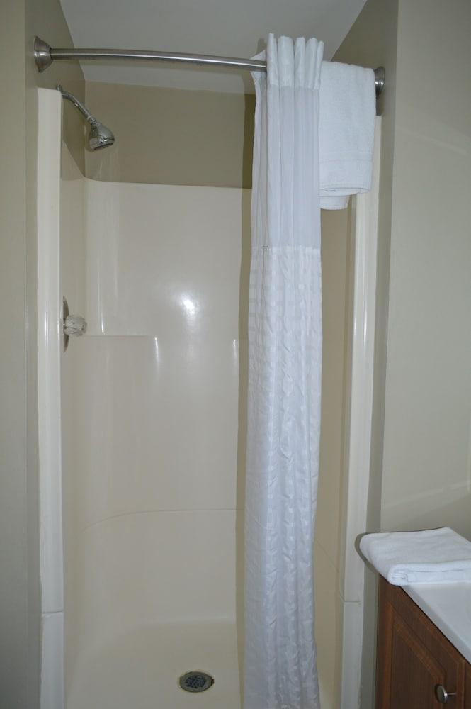Studio 9 Fort Bragg, LLC. photo 58