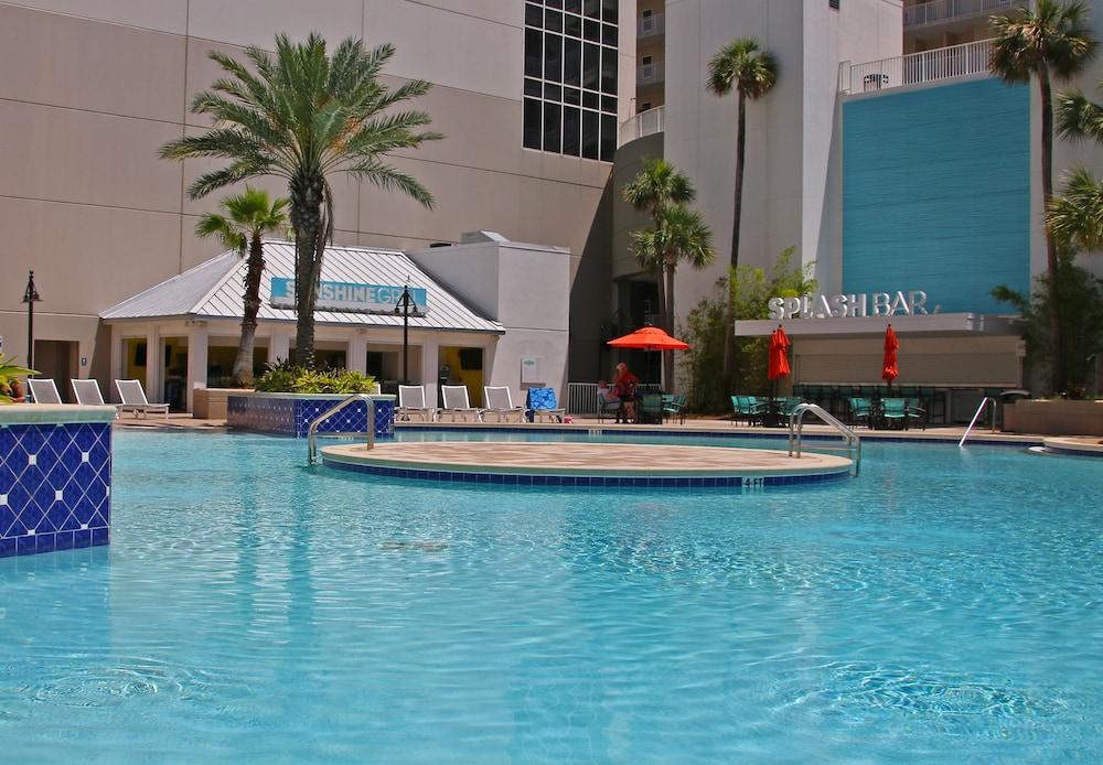 Laketown Wharf by Emerald View Resorts photo 25