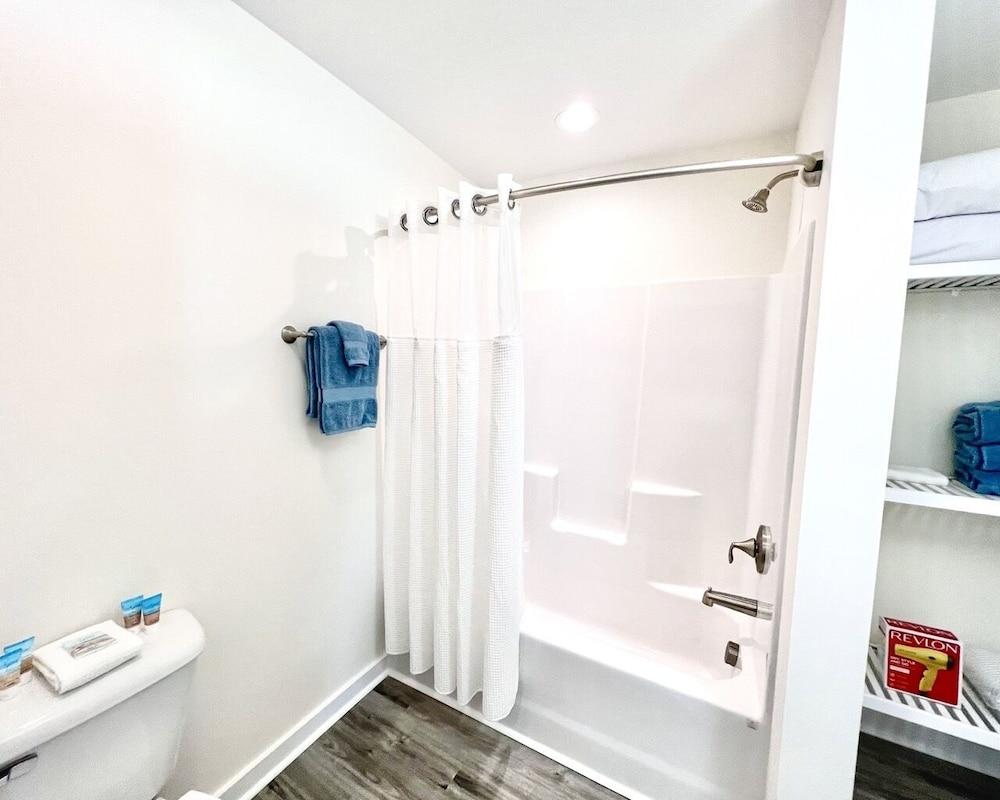 Saltwater Suites photo 34