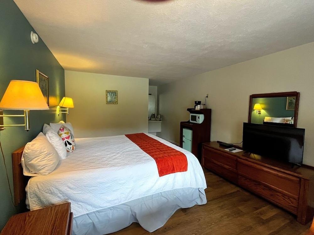 Meadowlark Motel with Restaurant & Bar photo 18