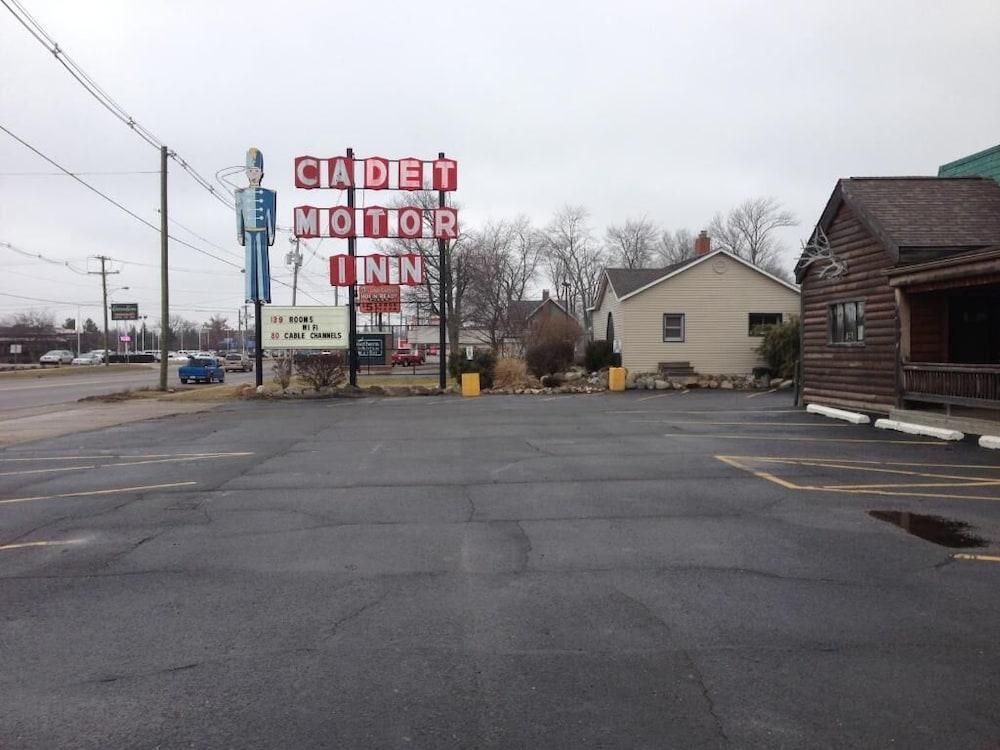 Cadet Motor Inn photo 4