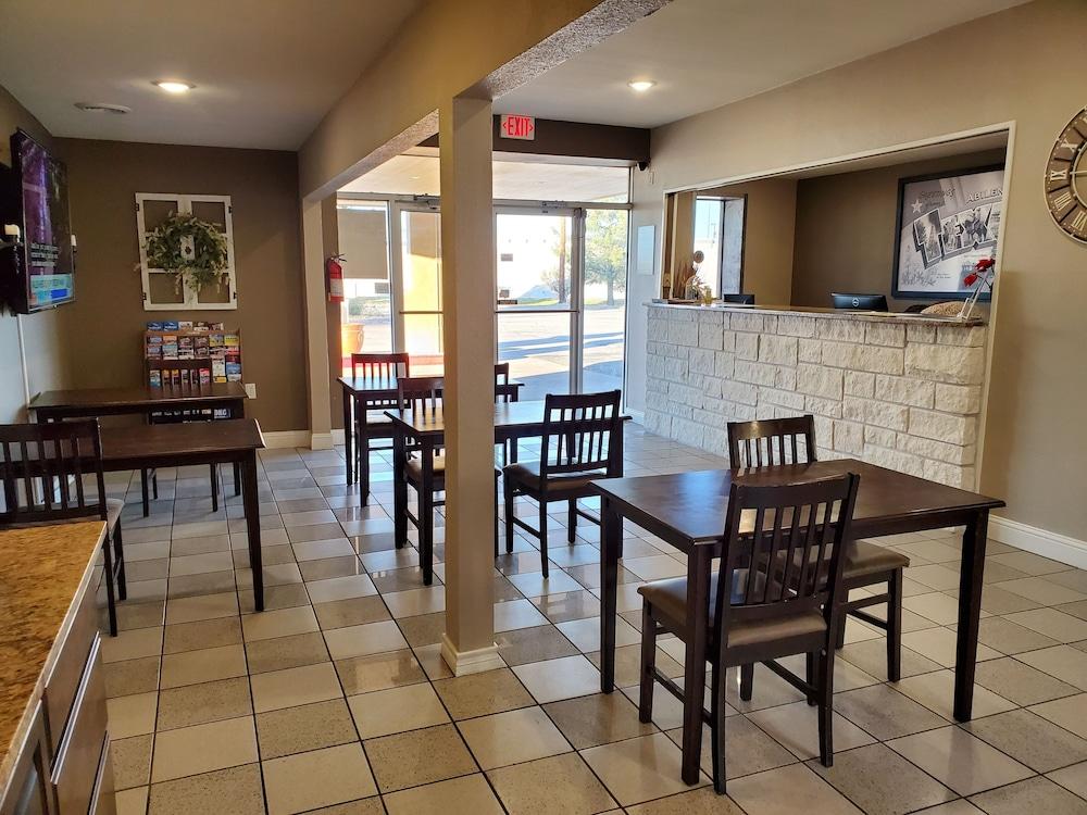 Super 8 by Wyndham Abilene North photo 18