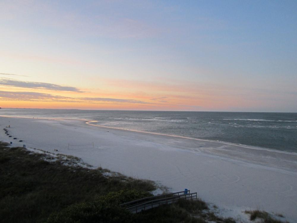 Beach House Hotel photo 14