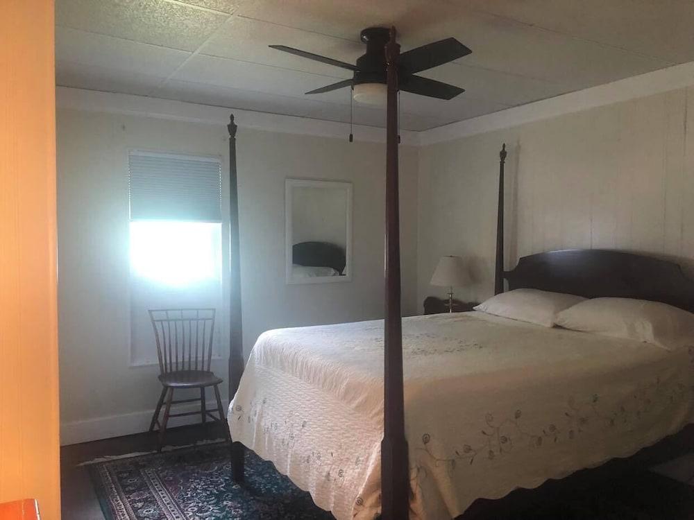 Cannon Hill Inn photo 63