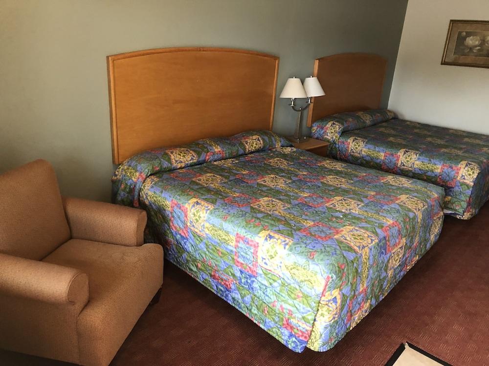 Whitesboro Inn & Suites photo 4