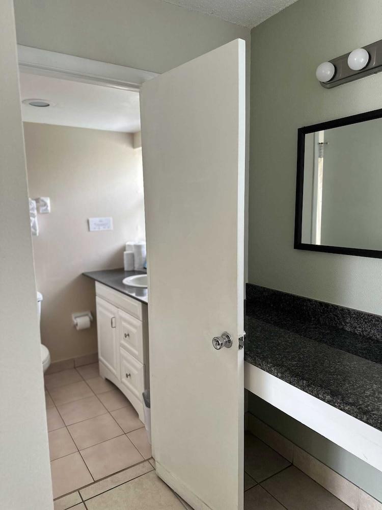 Clearwater Suites photo 22