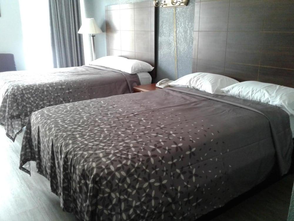 Budget Inn Express photo 10