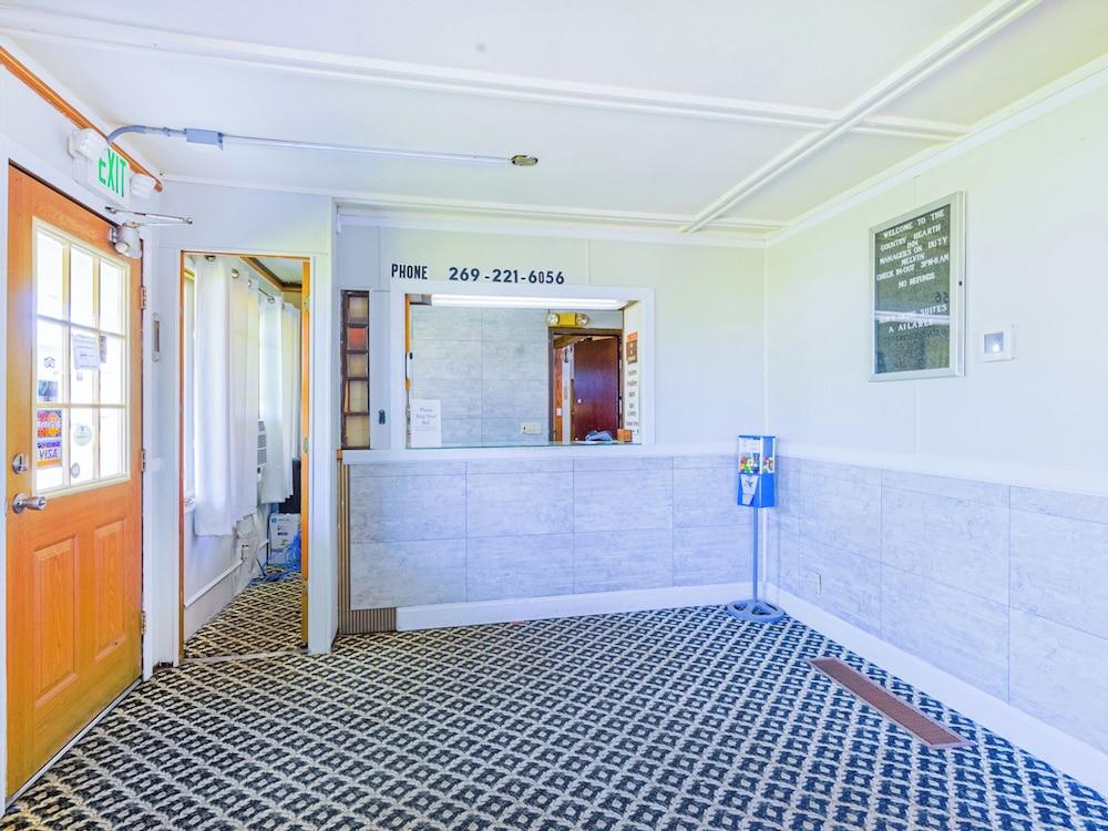 Country Hearth Inn & Suites By OYO Sturgis photo 4