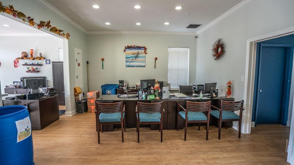 Barefoot Suites photo 35
