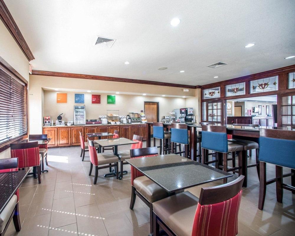 Comfort Suites Columbia - University Area photo 25