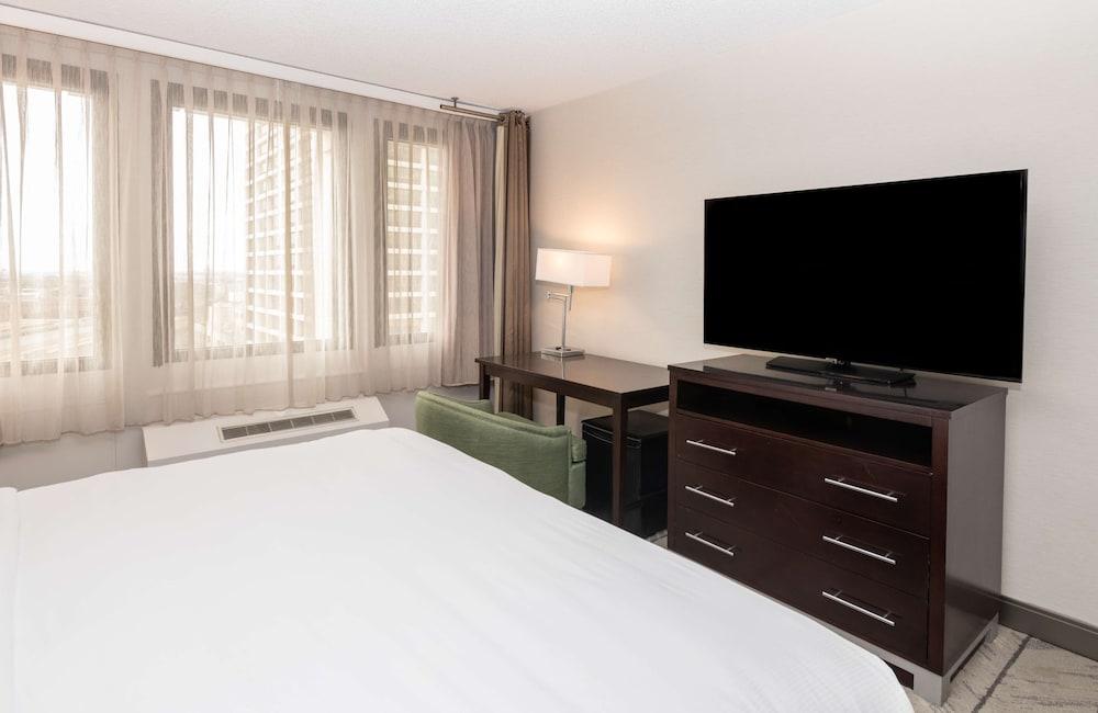 DoubleTree by Hilton Newark Penn Station photo 4