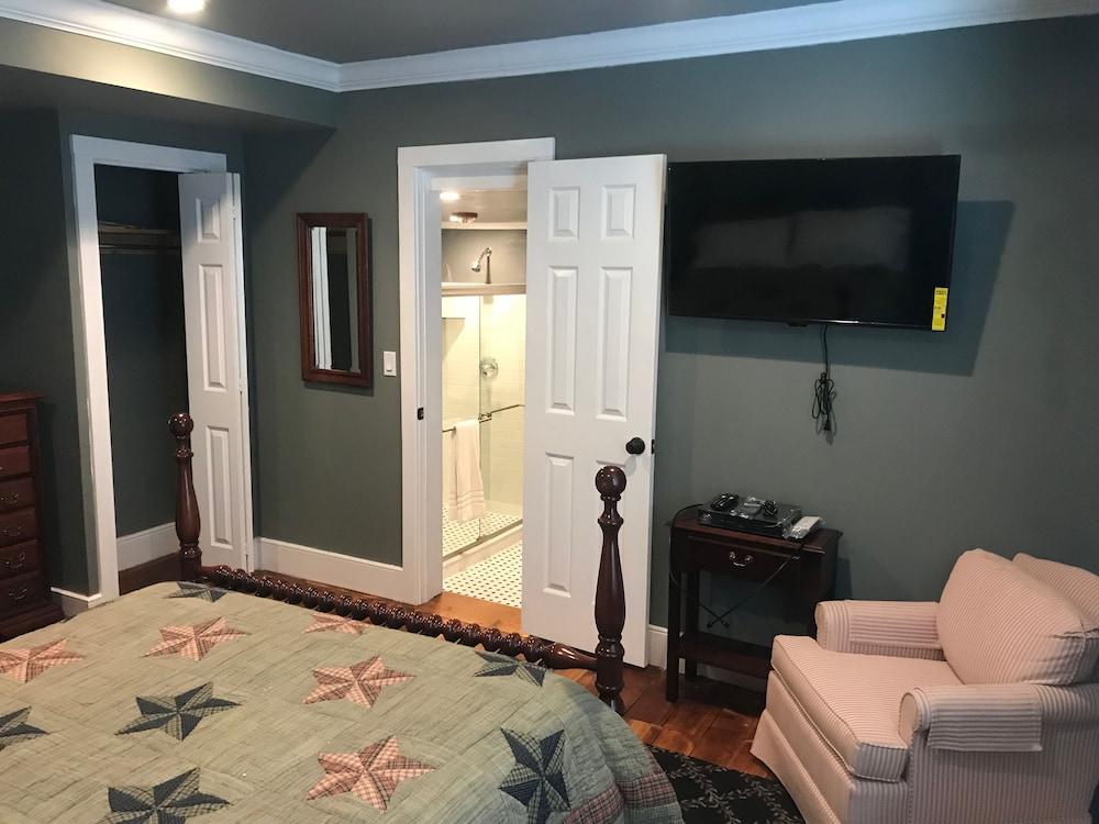 Stottsville Inn photo 39
