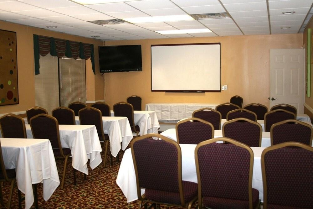 Americas Best Value Inn Goodlettsville Nashville N photo 23