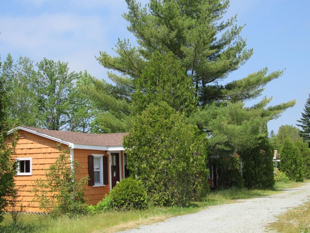 Acadia Gateway Motel photo 21