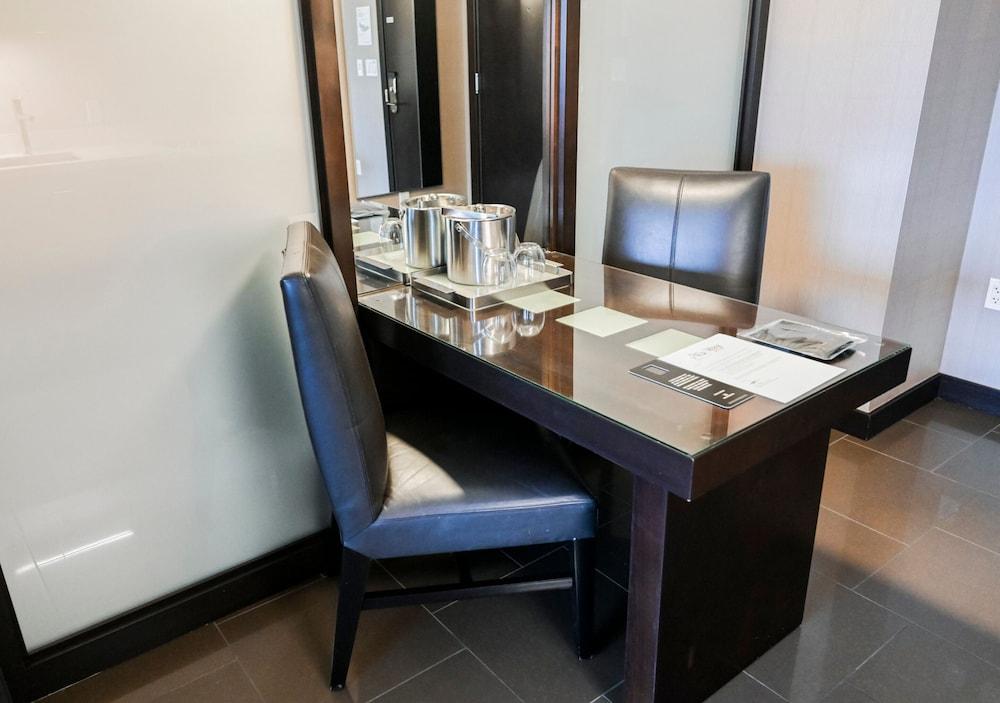 StripViewSuites at Vdara photo 82