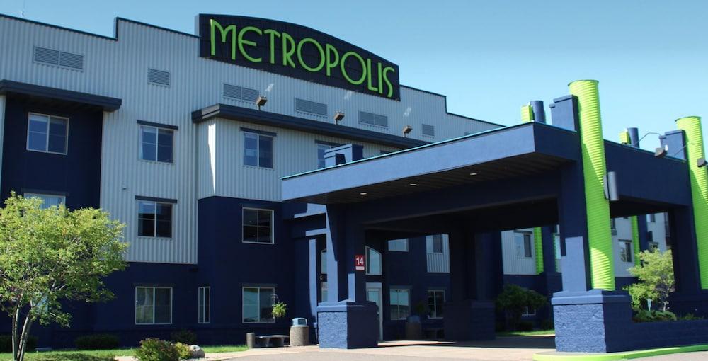 Metropolis Resort photo 1