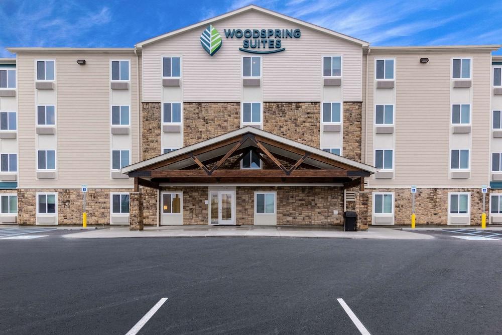 WoodSpring Suites Indianapolis Airport South photo 5