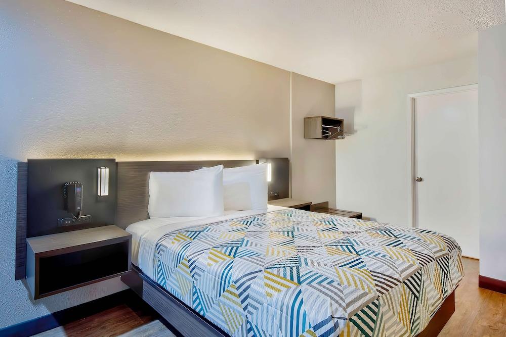 Motel 6 Vallejo, CA - Six Flags West photo 7