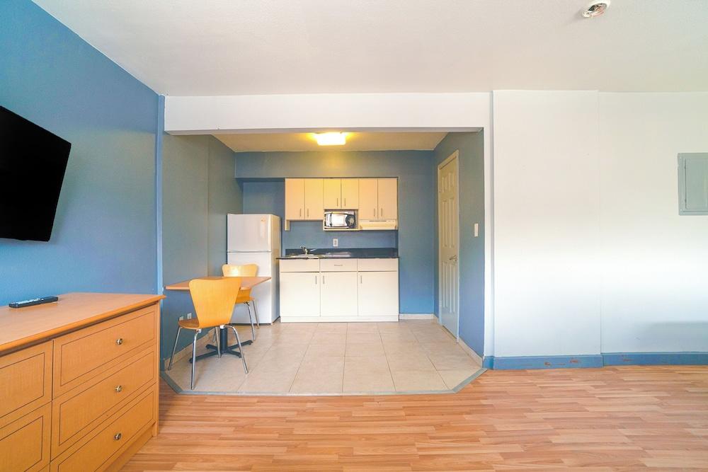 OYO Hotel Midland photo 13