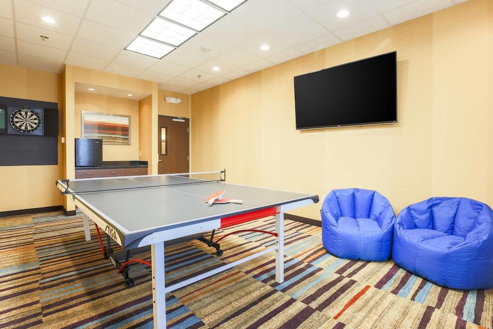 Fairfield Inn & Suites Pleasanton photo 21