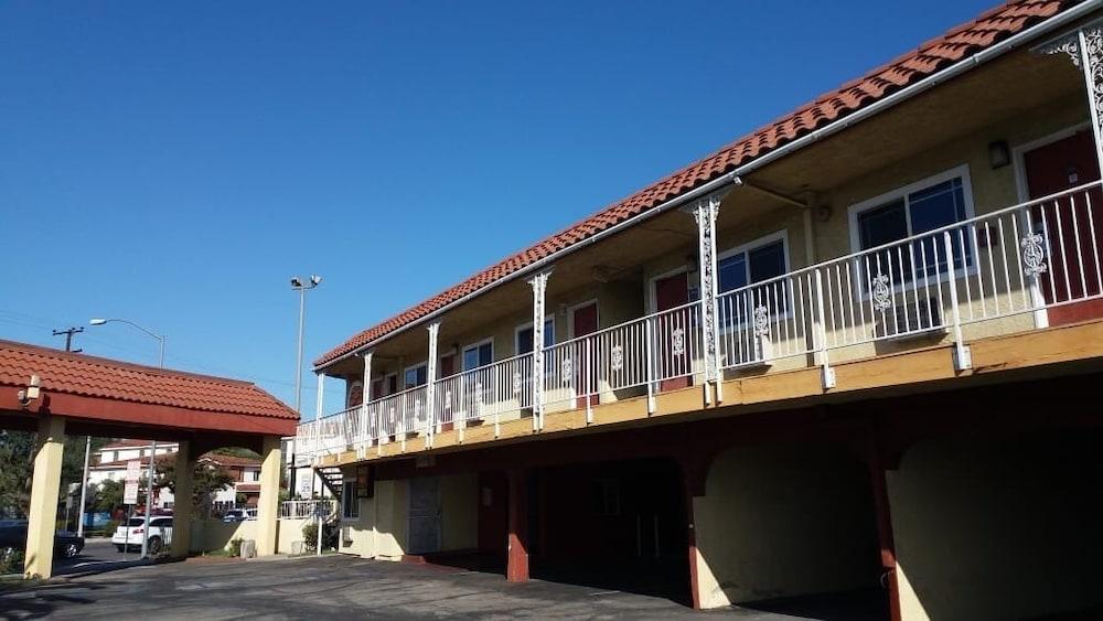 Budget Inn San Gabriel photo 5