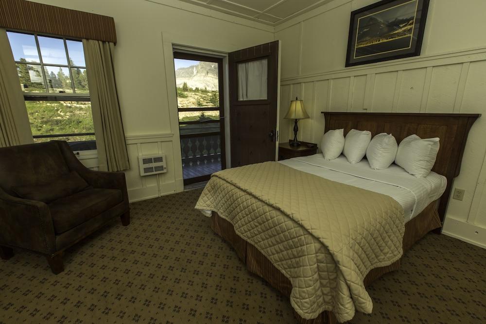 Many Glacier Hotel - Inside the Park photo 14