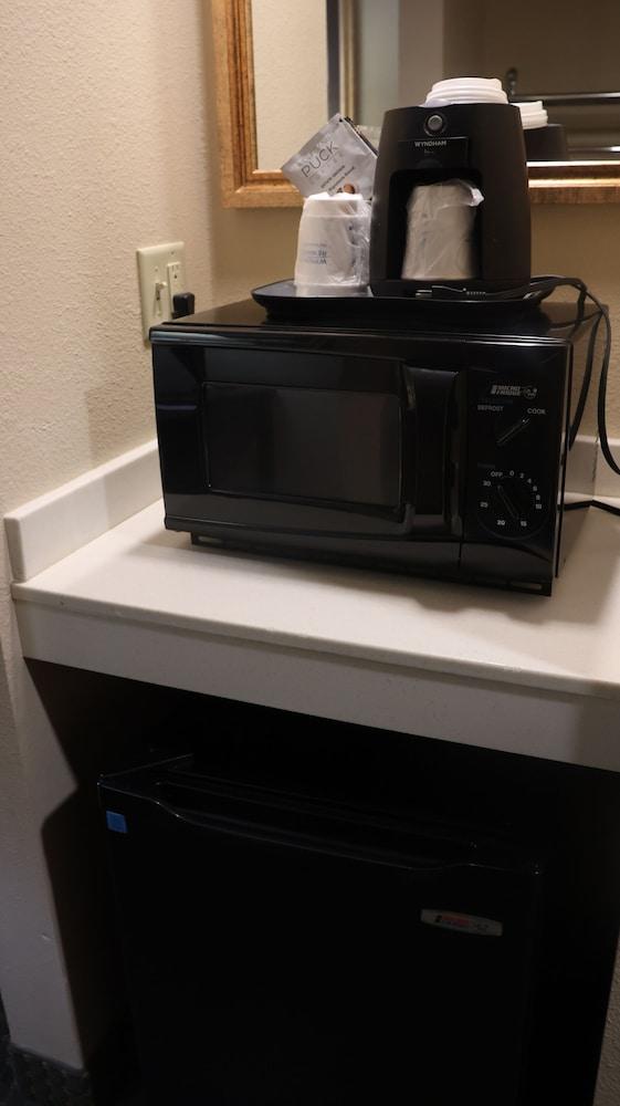 Wingate By Wyndham Peoria photo 14