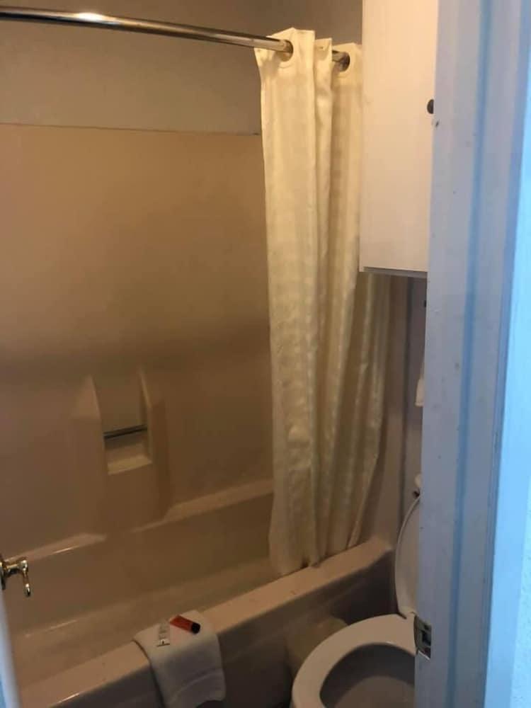 Ranch House Inn and Suites photo 25