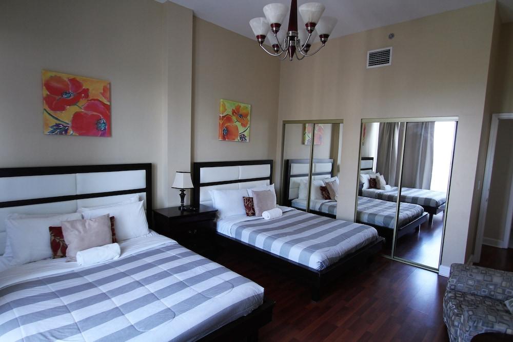 Soleil Apartments at Castle Beach Club photo 81