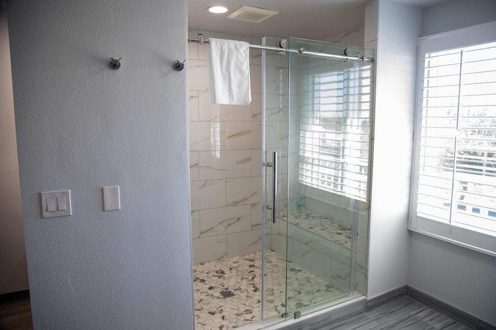 Pico Rivera Inn and Suites photo 16