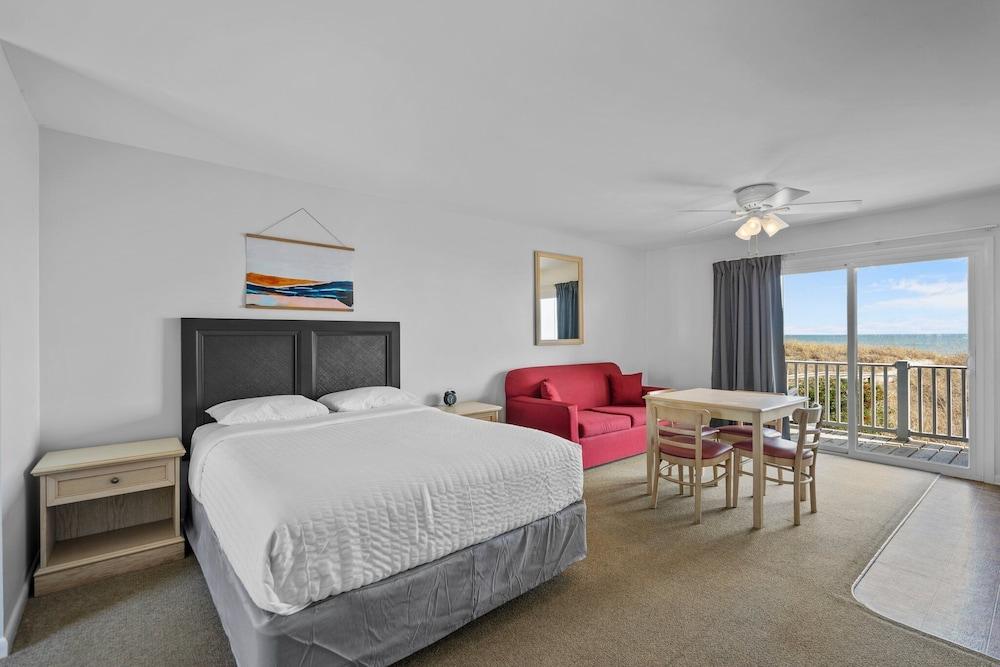 The Beach House photo 30