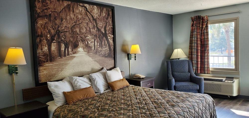 Palmetto Inn photo 3