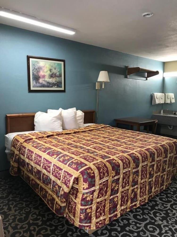 Roosevelt inn Motel photo 15