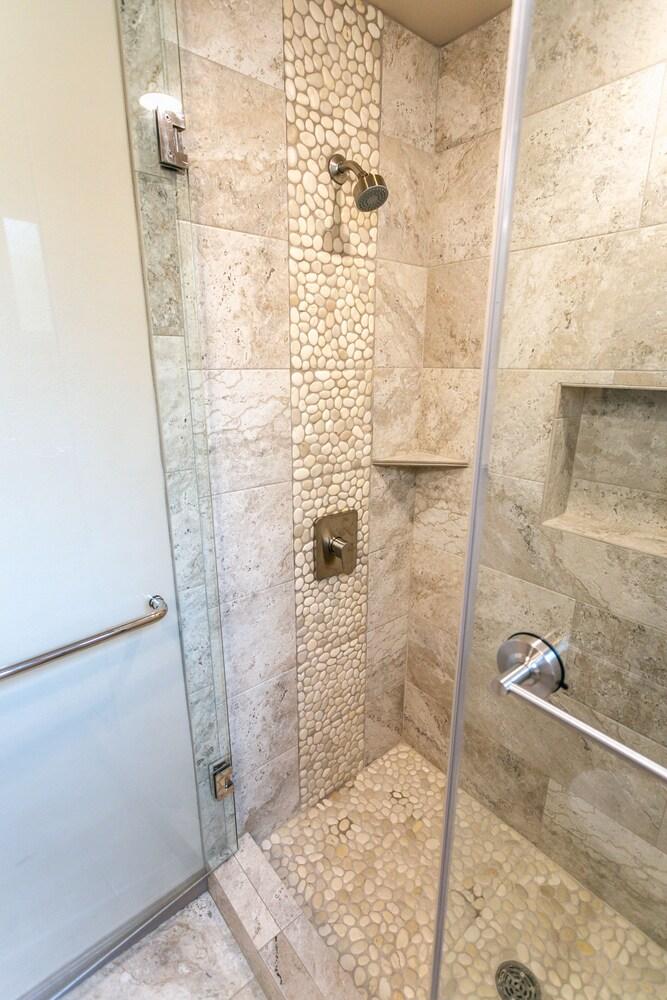 Hilo Beach House Inn photo 33