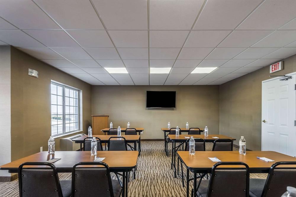 Comfort Inn & Suites Dayton North photo 46