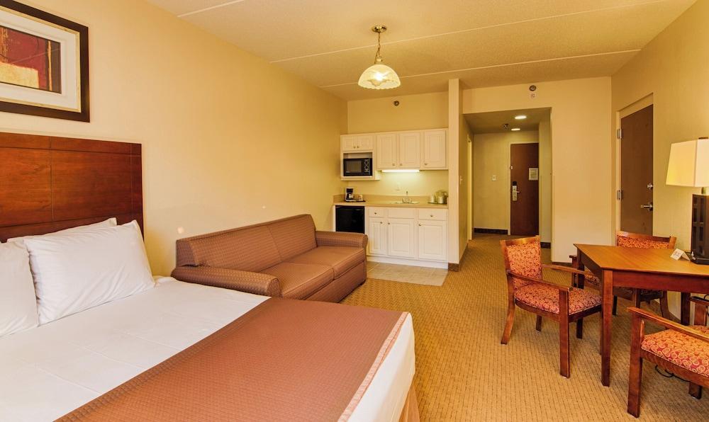 Landmark Inn Fort Liberty photo 9