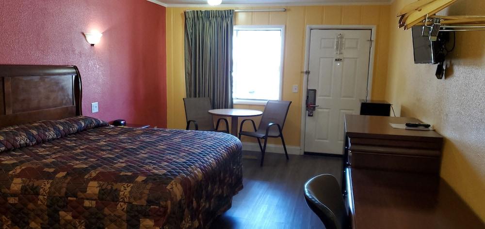 Knights Inn Paris photo 5