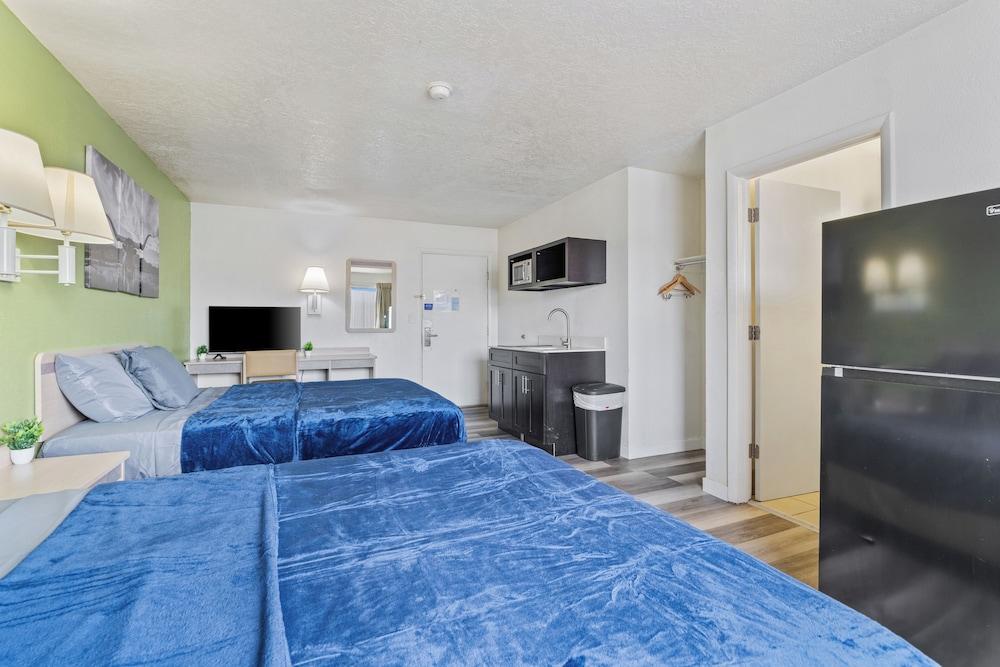 Evanston Inn Extended Stay photo 21