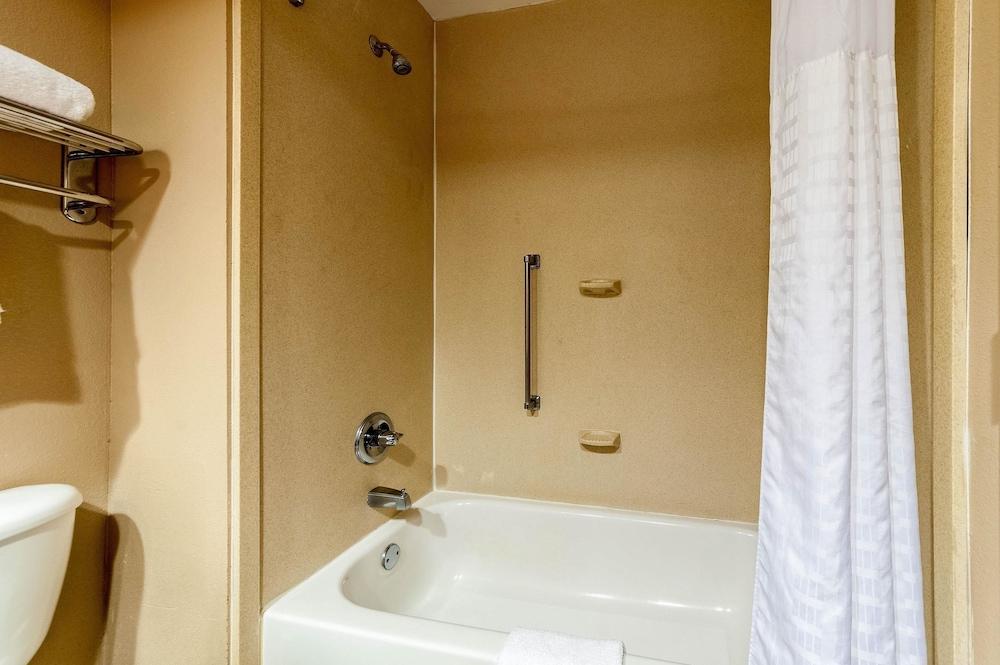 Quality Inn Clarksdale photo 14
